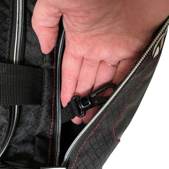 TaylorMade Golf Performance Weekend Travel Duffel Tote Bag Black Crossbody HTF - Picture 8 of 14